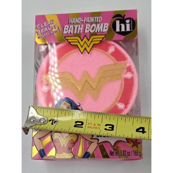 Wonder Woman 5.82 oz Watermelon Bubblegum Scented Bath Bomb - Picture 8 of 8